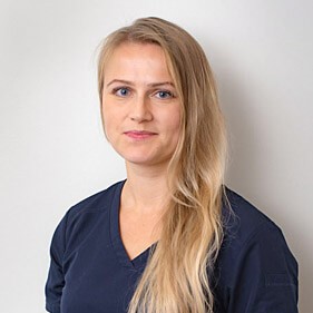 Dr. Kelli Kiviaid
